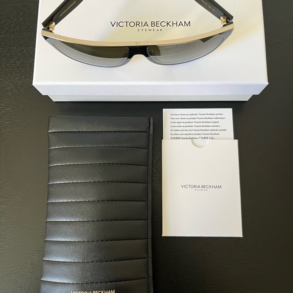 Victoria Beckham Black Gradient Sunglasses NIB main image 4